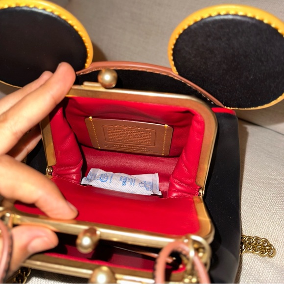 COACH Mickey Mouse X Keith Haring crossbody - Picture 7 of 13
